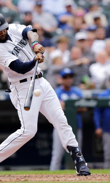 Santana has 2 HRs, 5 RBIs in Mariners' 8-2 win over Royals